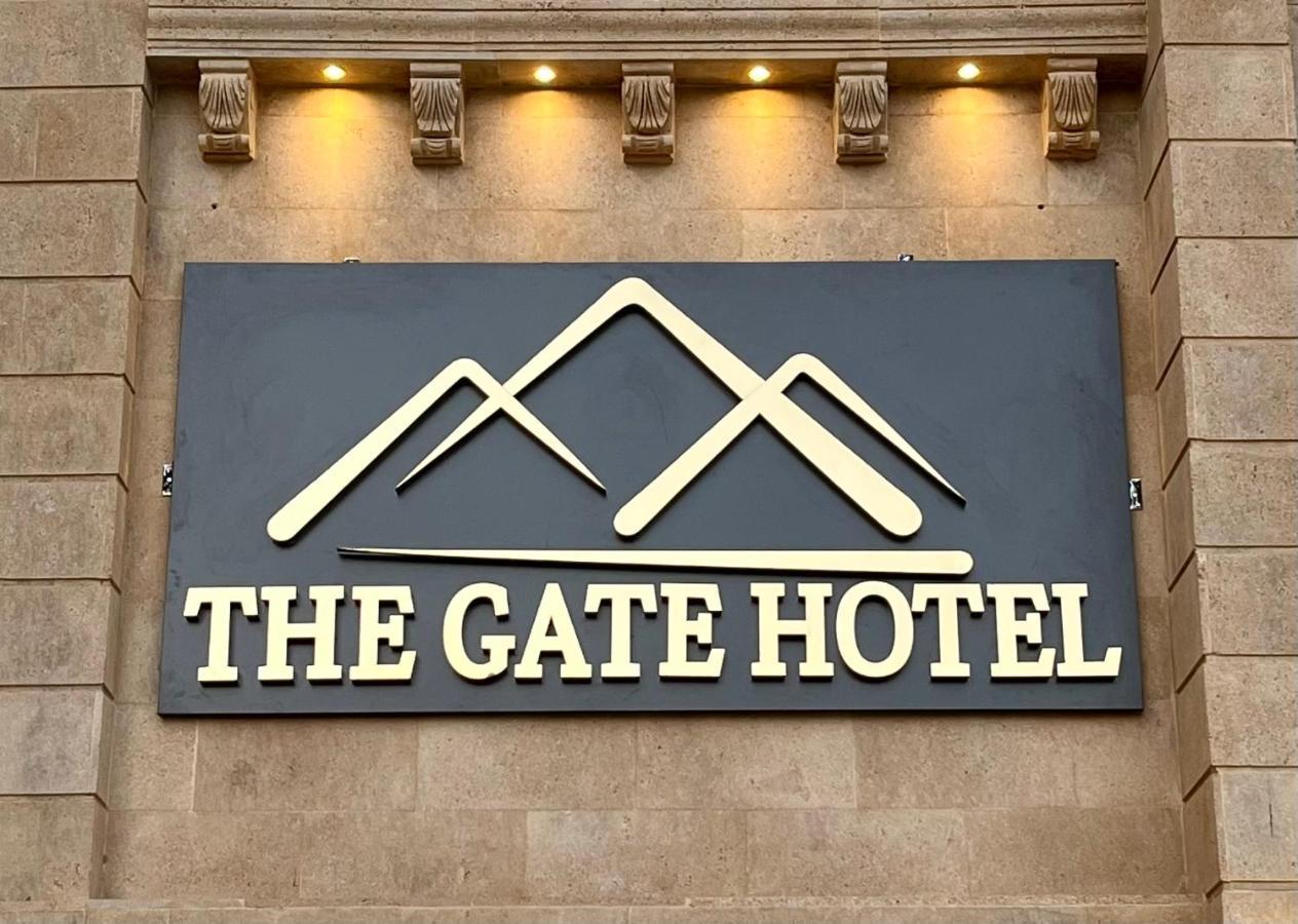 The Gate Hotel Front Pyramids & Sphinx View Kafrat al Jabal Exterior photo