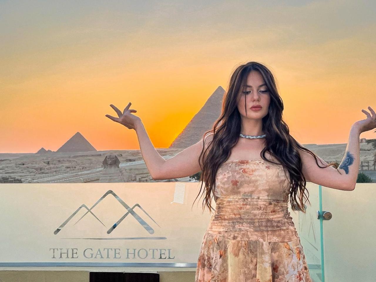 The Gate Hotel Front Pyramids & Sphinx View Kafrat al Jabal Exterior photo